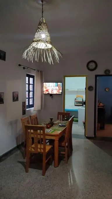 J Appartement Εσαουίρα