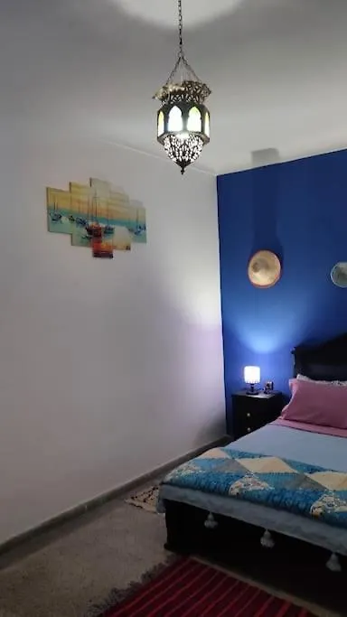 J Appartement Εσαουίρα 0*,